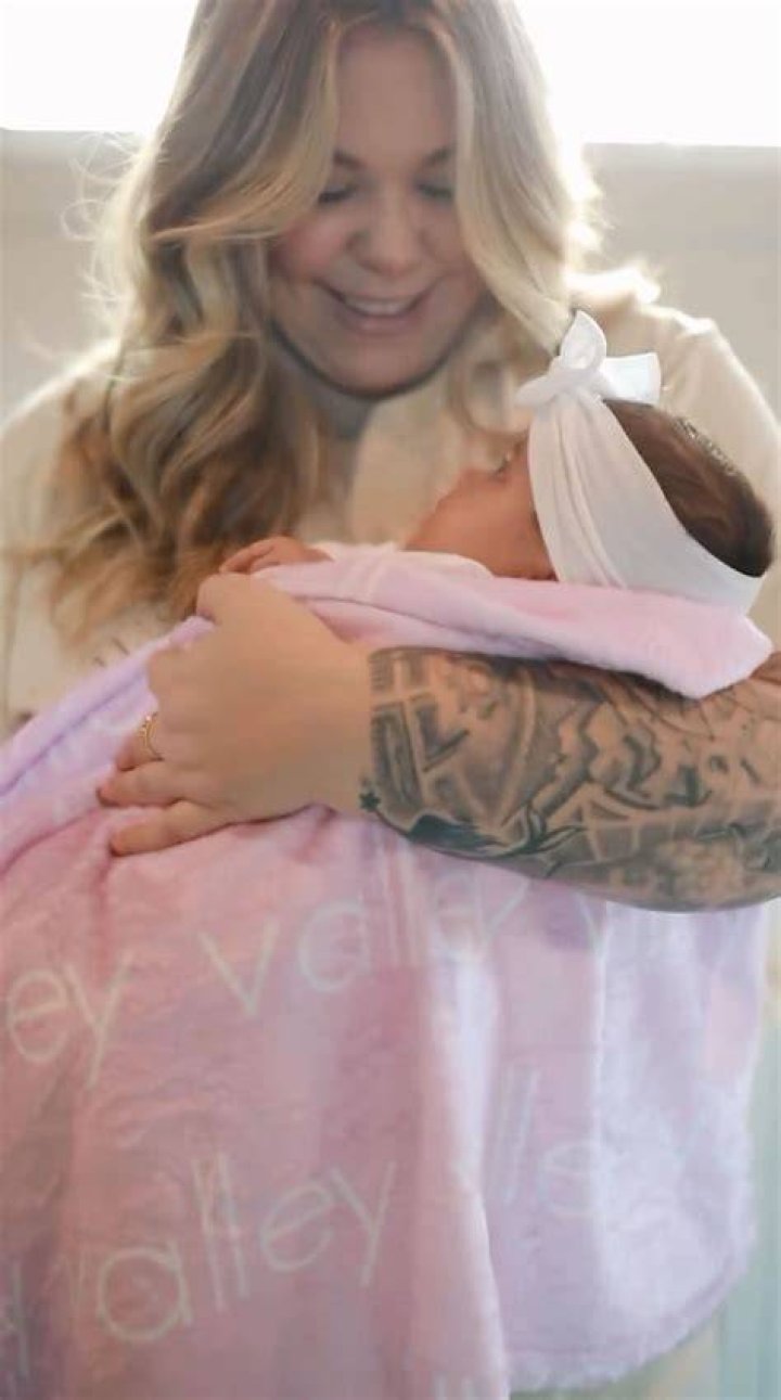 ‘Teen Mom 2’s Kailyn Lowry Reveals Newborn Baby Boy’s Name With Sweet New Pic