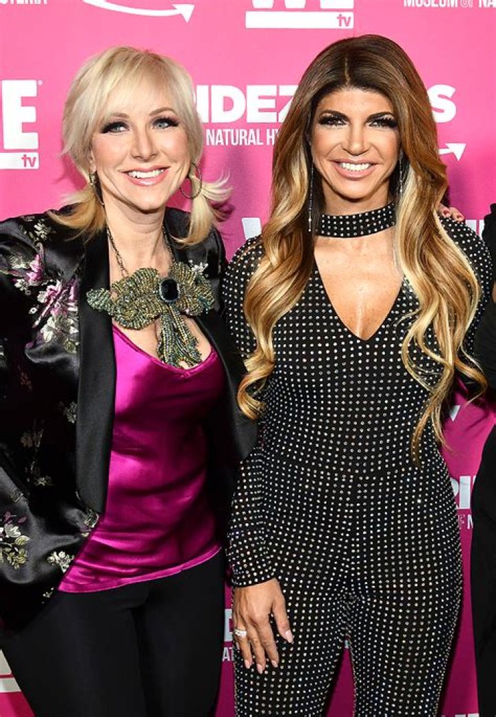 Teresa Giudice Confirms She Got A ‘Nose Job’ – Hollywood Life