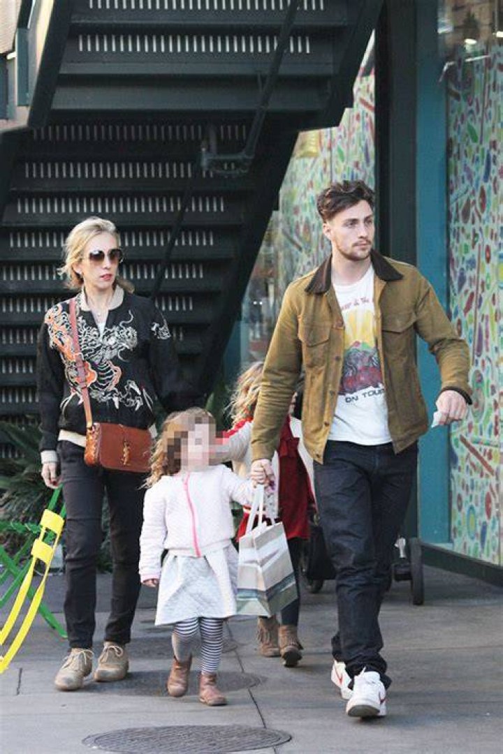 The 4 Daughters He Shares With Wife Sam – Hollywood Life