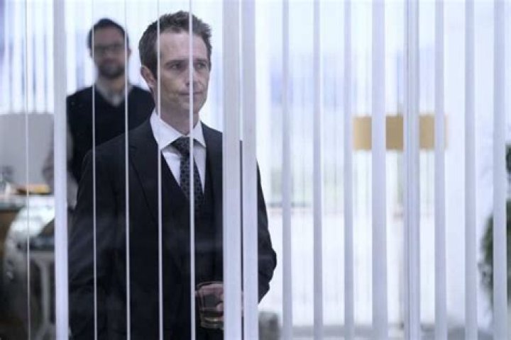‘The Arrangement’s Michael Vartan: Kyle & Terence’s Connection Will Be ‘Tested’ In A ‘Big Way’