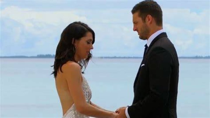 ‘The Bachelorette’s Becca Kufrin Reveals Whether She & Garret Yrigoyen Split After Fans Speculate