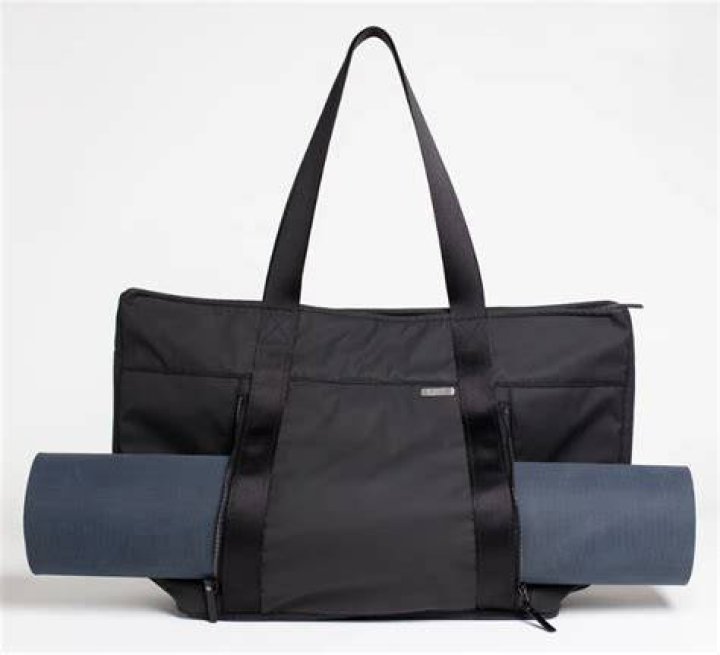 The Best Yoga Mat Carrying Bags in 2023 – Reviews by Hollywood Life – Hollywood Life
