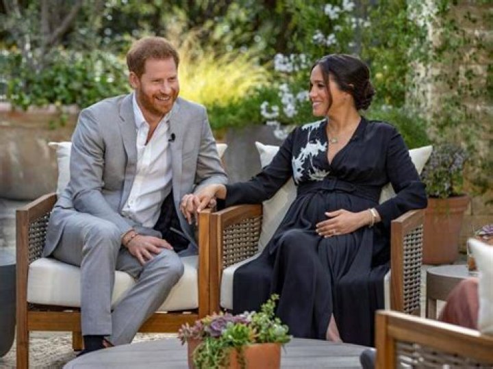 The Queen & Royal Family Are ‘Concerned’ Over Issues Meghan & Harry Discussed With Oprah