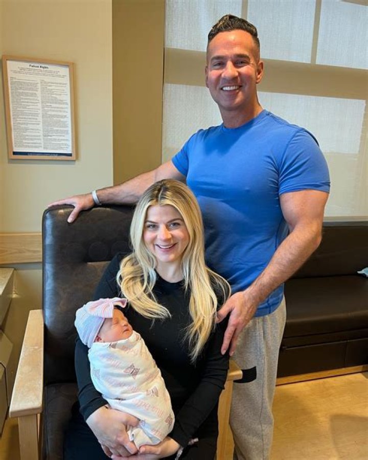 ‘The Situation’ & Wife Lauren Reveal Gender Of Baby With Sweet ‘Jersey Shore’ Reference