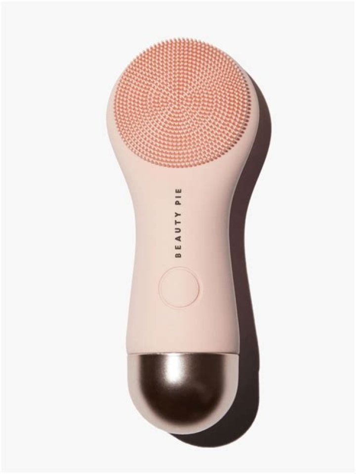 This Vibrating Facial Cleansing Brush Makes The Perfect Christmas Gift & Is On Sale For Under $30