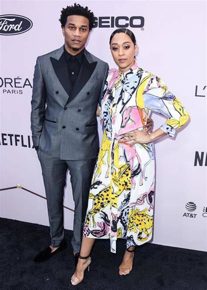 Tia Mowry & Cory Hardrict Reunite For Christmas 2022 With Their Kids – Hollywood Life