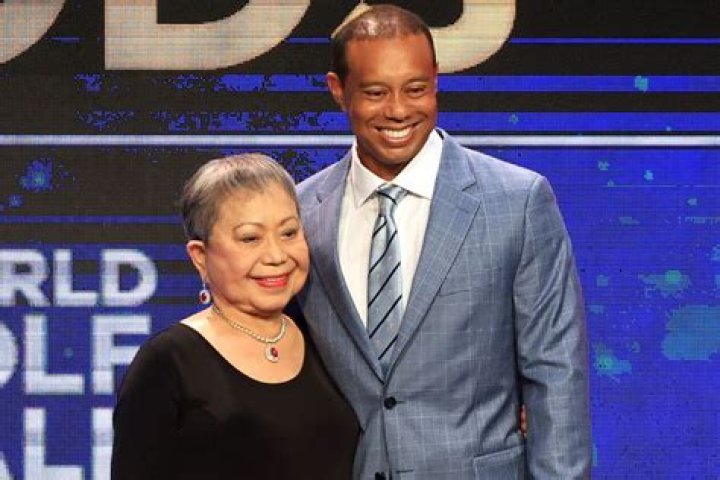 Tiger Woods Thanks ‘Mommy’ Kultida in Heartfelt USGA Award Speech