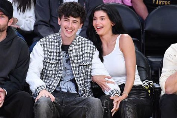 Timothee Chalamet Talks to Kylie Jenner at Kardashian Christmas Party – Hollywood Life