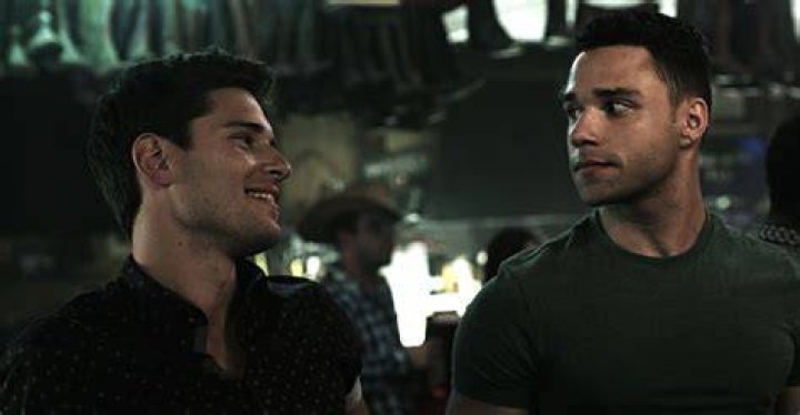 TK & Carlos Relationship Spoilers & More – Hollywood Life
