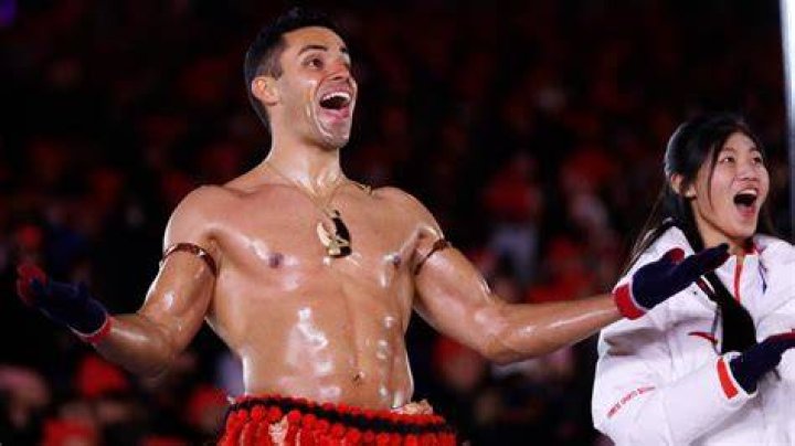 Tokyo Opening Ceremony: The Tonga Flag Bearer Is Back & Yes, He’s Still Shirtless — Photo