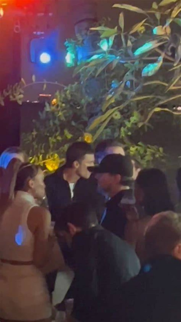 Tom Brady Parties With Leonardo DiCaprio in Miami: Photos – Hollywood Life