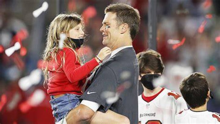 Tom Brady Shares Sweet Video Of His Kids Doing Cartwheels: Watch – Hollywood Life