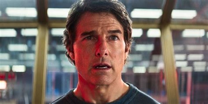 Tom Cruise Goes ‘Back To The Movies’ & Gets Recognized By Fans Despite Wearing A Mask — Watch