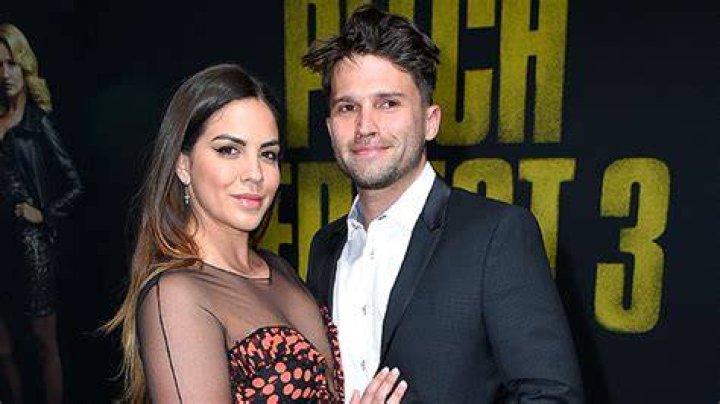 Tom Schwartz Defends Katie Maloney Against Weight Gain Disses – Hollywood Life