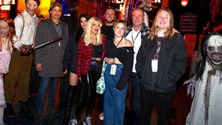 Tori Spelling & Dean McDermott Reunite To Take Their Kids To Universal For Halloween Family Night: Photo