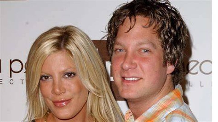 Tori Spelling’s Brother Randy is ‘Proud of Her’ – Hollywood Life