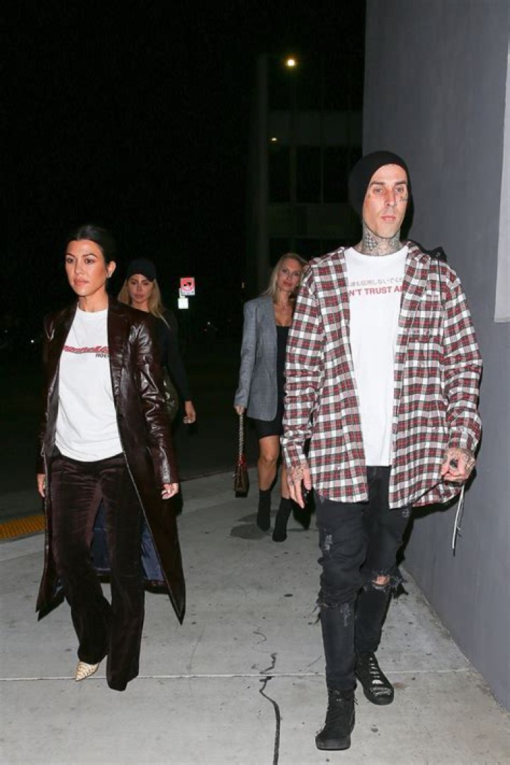 Travis Barker & Son Landon Go To Beach After Getaway With Kourtney – Hollywood Life
