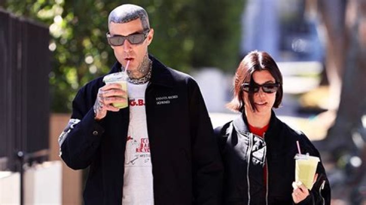 Travis Barker Wears Brace Out With Kourtney After Finger Injury – Hollywood Life