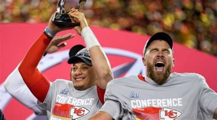 Travis Kelce & Patrick Mahomes Continue Super Bowl Win Celebration With ‘We Are the Champions’ Sing-a-Long in Vegas