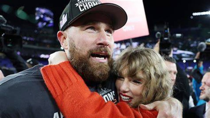 Travis Kelce’s Sweetest Quotes About Girlfriend Taylor Swift – Hollywood Life