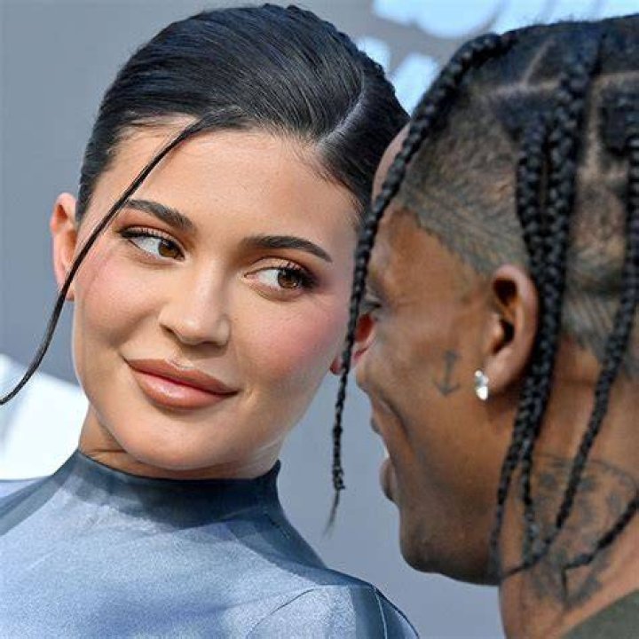 Travis Scott’s ‘Butterfly Effect About Kylie Jenner? See The Evidence – Hollywood Life