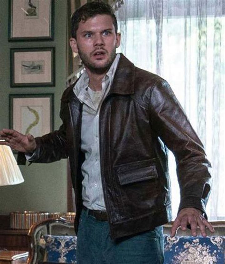 ‘Treadstone’s Jeremy Irvine: Bentley Is Met With ‘A Lot Of Suspicions’ After His Escape & More
