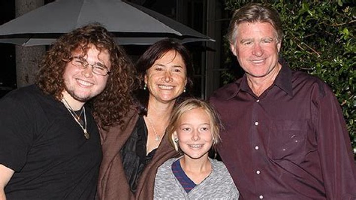 Treat Williams’ Daughter, Ellie, Reacts To His Tragic Death: Photo – Hollywood Life