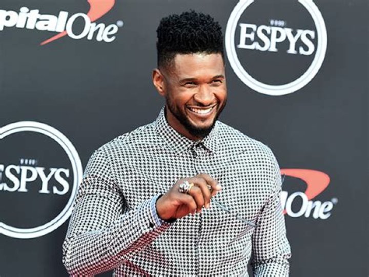 Usher Says He Chaperoned Beyonce When He Was A Teen, In New Interview – Hollywood Life
