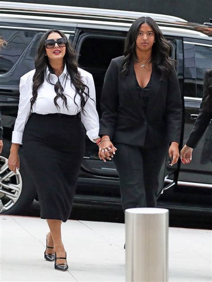 Vanessa Bryant Holds Daughter Natalia’s Hand As They Return To Court: Photos