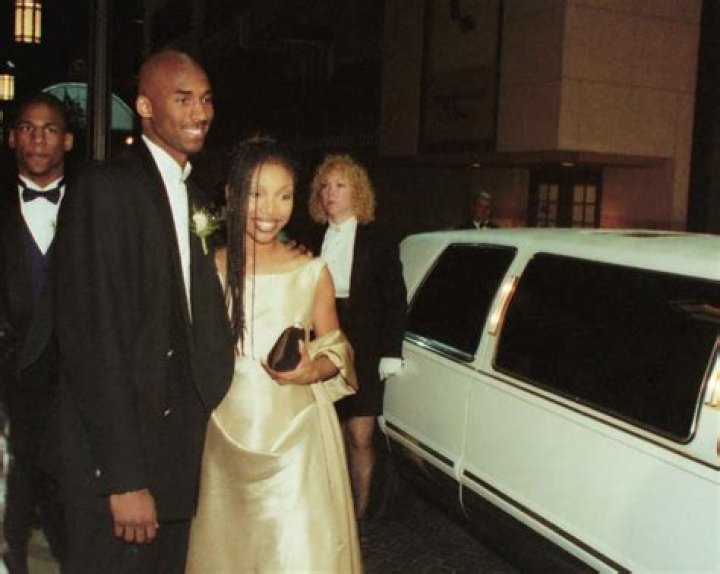 Vanessa Bryant Honors 20th Wedding Anniversary To Kobe Bryant With Sweet Tribute Pics
