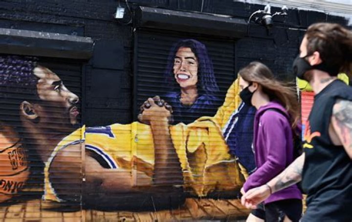 Vanessa Bryant Reveals Kobe & Gianna Murals Were ‘Untouched’ In L.A. Amidst Protests