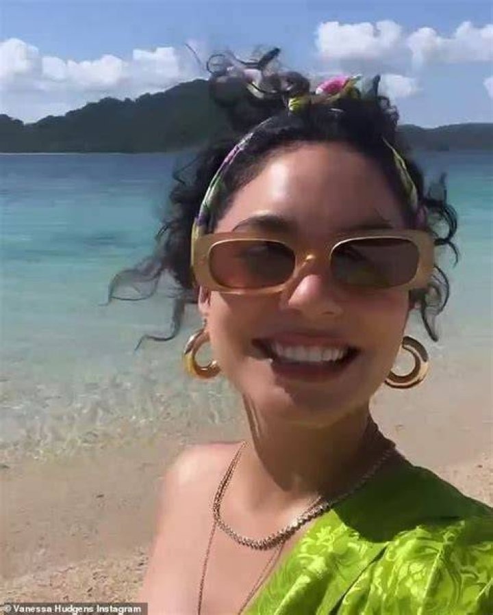 Vanessa Hudgens Rocks Pink Bikini Top At Coachella 2022 – Hollywood Life