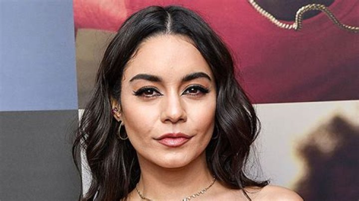 Vanessa Hudgens Sings Zac Efron Duet From ‘High School Musical’ – Hollywood Life