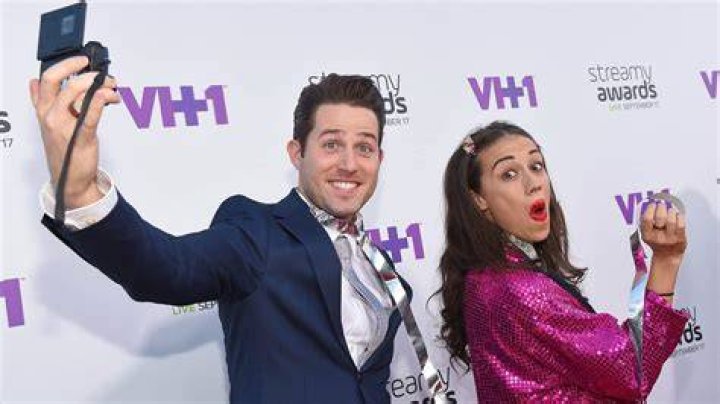 [VIDEO] Colleen Ballinger & Joshua Evans Divorce — See Breakup Announcement – Hollywood Life