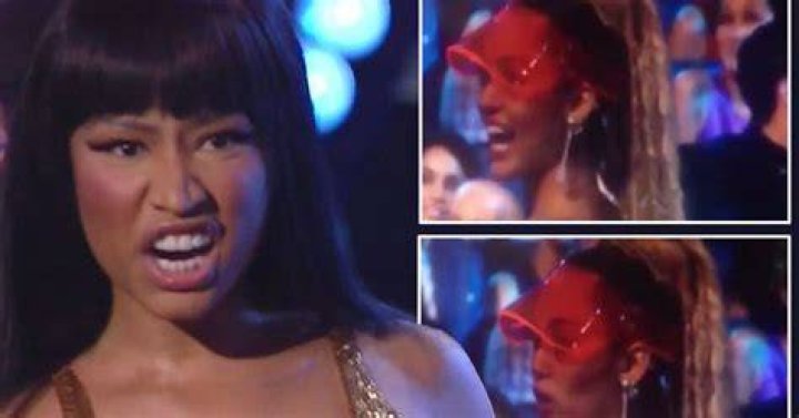 [VIDEO] Miley Cyrus’ Reaction To Nicki Minaj At VMAs — Watch Unedited Vid – Hollywood Life
