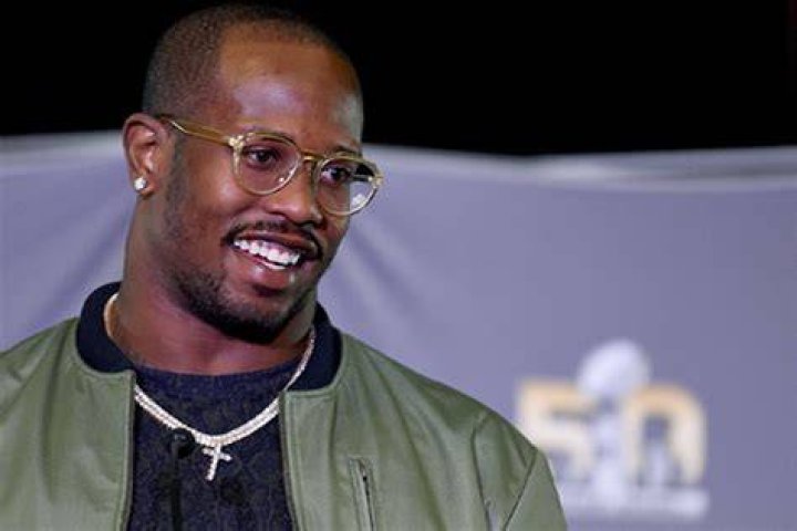 Von Miller Celebrity Profile – Hollywood Life
