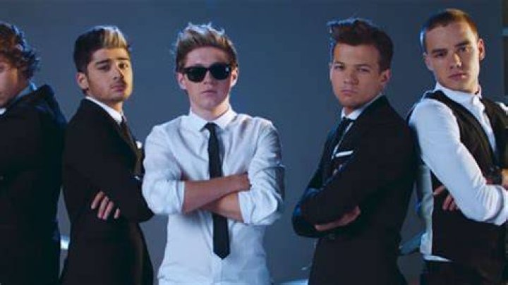 [WATCH] One Direction ‘Kiss You’ Video — Full Official Music Vid Is Finally Here – Hollywood Life