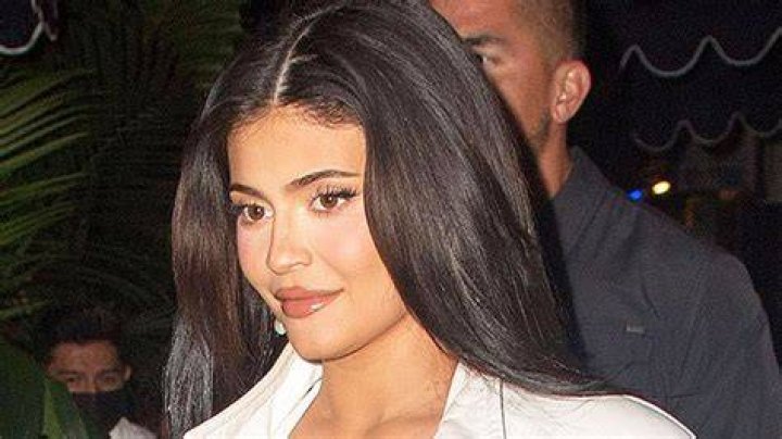 Watch Sexy Video – Hollywood Life