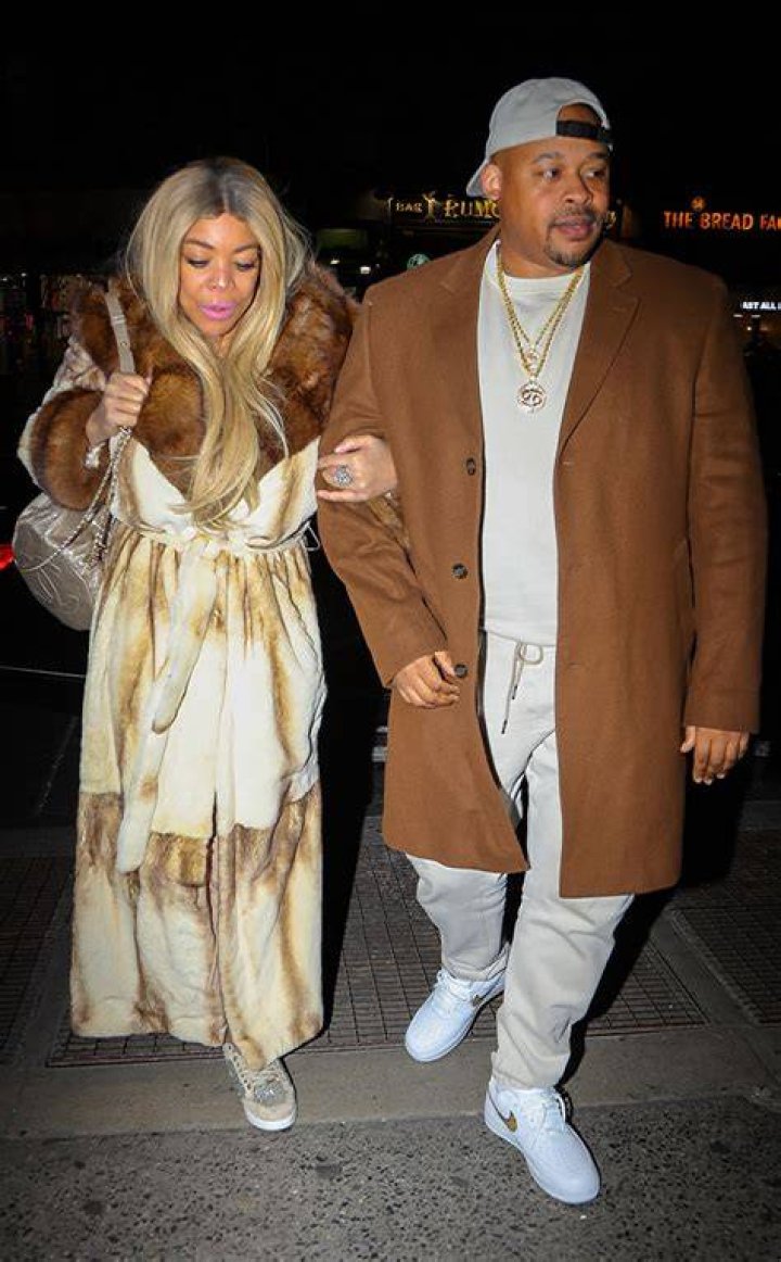 Wendy Williams Cozies Up With Jeweler Willdaboss & Fans Think They Are Dating – ‘Live Your Best Life’