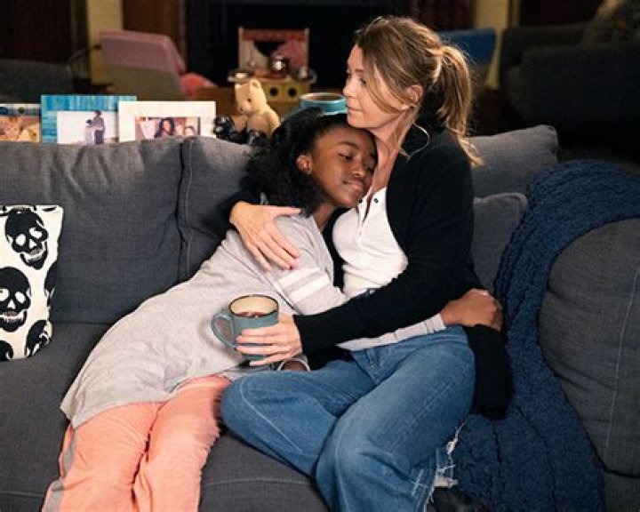 Who Is Aniela Gumbs? Get To Know ‘Grey’s Anatomy’ Star Playing Zola – Hollywood Life