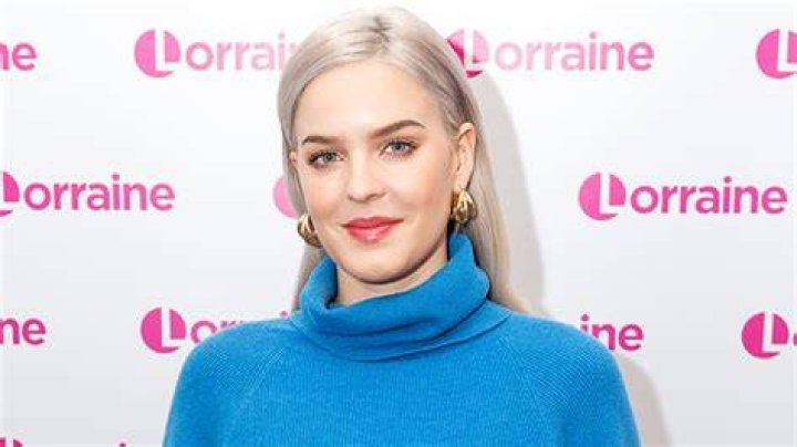 Who Is Anne-Marie? 5 Things To Know About Singer Who Came Out As Bisexual – Hollywood Life
