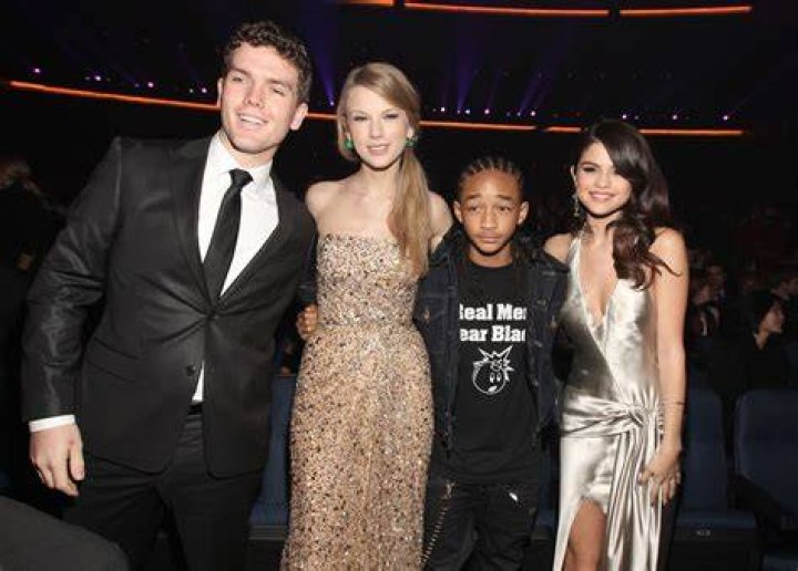 Who Is Austin Swift? 5 Things To Know About Taylor’s Brother – Hollywood Life