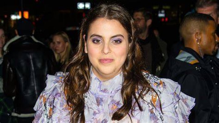 Who Is Beanie Feldstein? — About The Actress Playing Monica Lewinsky – Hollywood Life