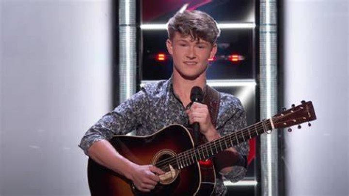 Who Is Carson Peters? About The 17-Year-Old Singer On ‘The Voice’ – Hollywood Life