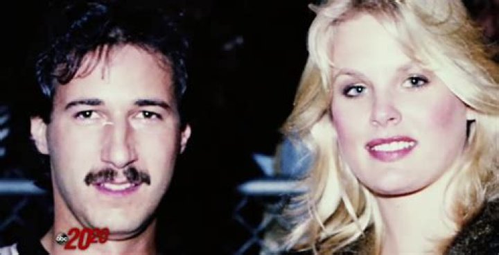 Who Is Dorothy Stratten? 5 Facts About Playmate Murdered By Husband – Hollywood Life