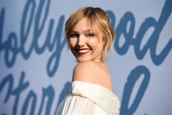 Who Is Grace VanderWaal? — 5 Things To Know About AGT’s ‘Next Taylor Swift’ – Hollywood Life