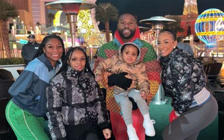 Who Is Iyanna Mayweather? 5 Things About Floyd’s Daughter – Hollywood Life