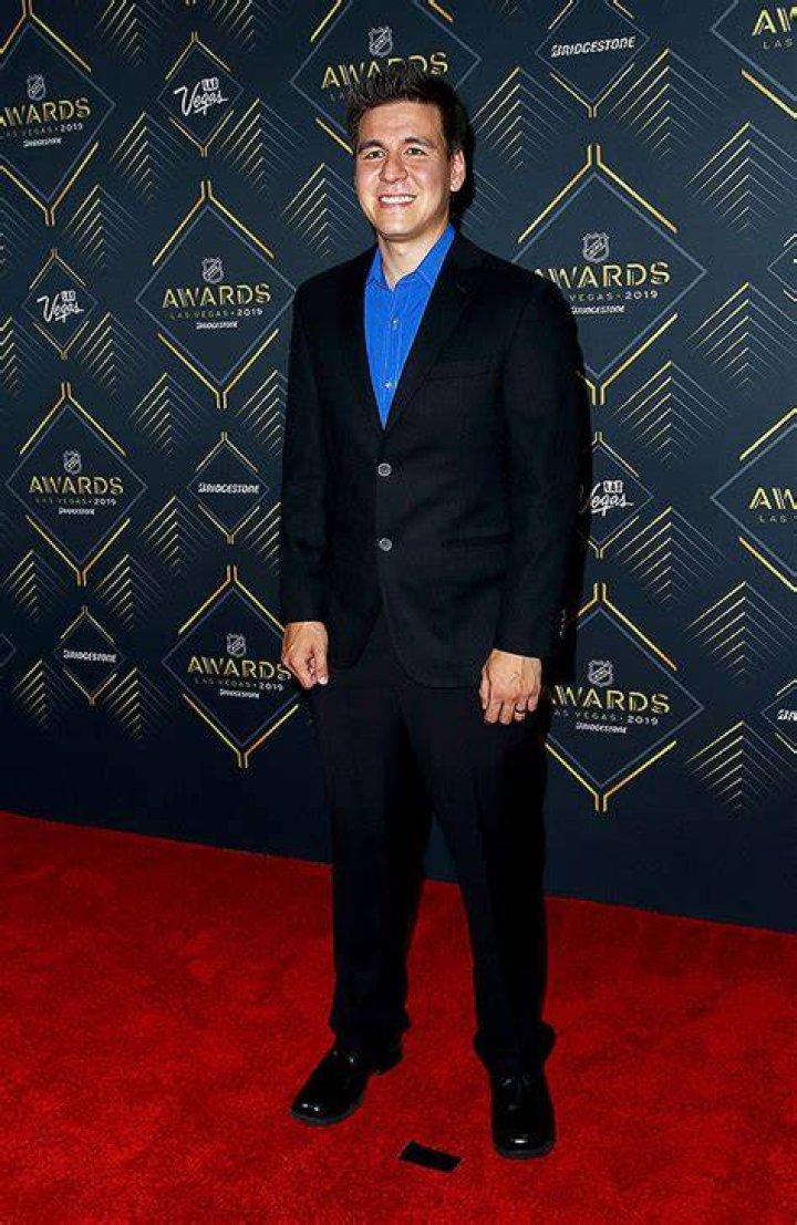Who Is James Holzhauer? 5 Things On Record-Breaking ‘Jeopardy!’ Player – Hollywood Life
