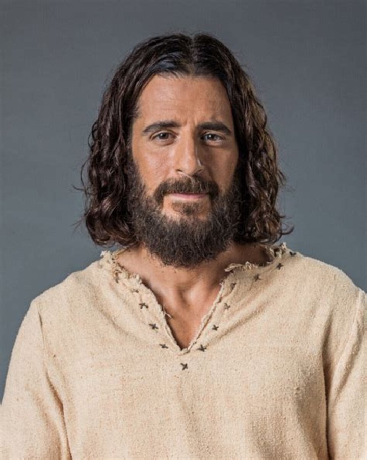 Who Is Jonathan Roumie? Meet The Actor Who Plays Jesus In ‘The Chosen’ – Hollywood Life