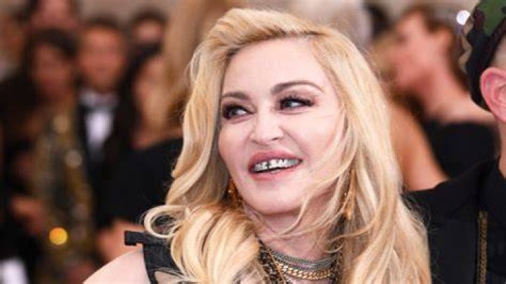 Who Is Josh Popper? 5 Things on the Boxing Instructor Dating Madonna – Hollywood Life